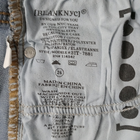 Blank NYC Size 26 jean shorts - Picture 3 of 6